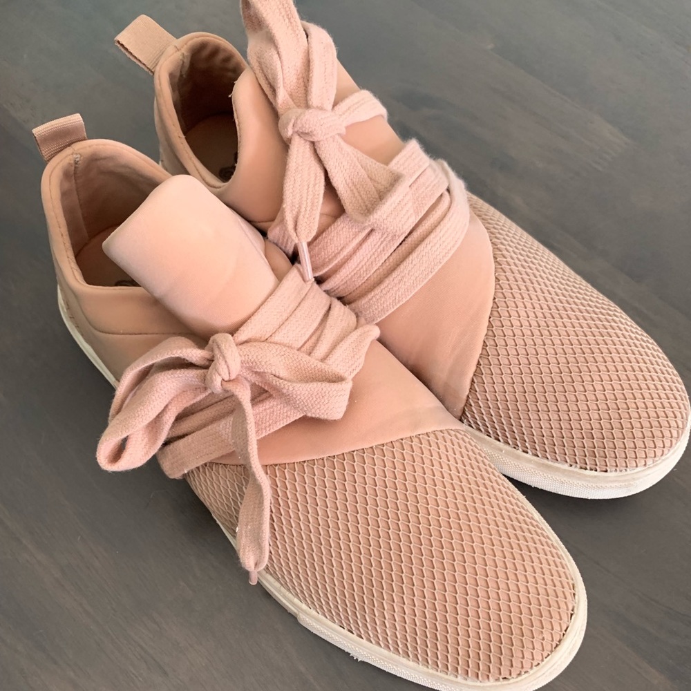 Mauve/Pink shoes 👟